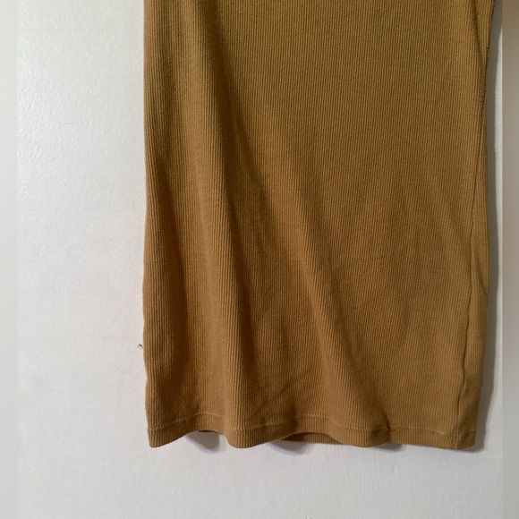 3/$10 Gap Ribbed Fall Coloured Tank Top - Picture 5 of 6